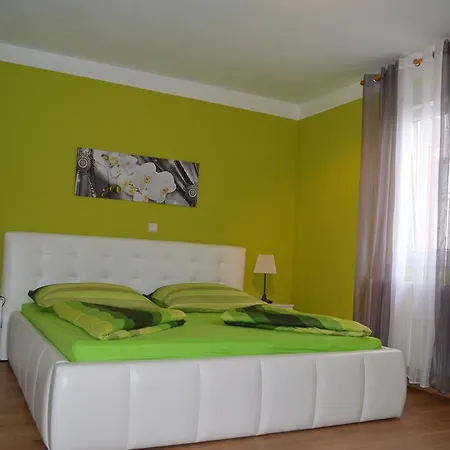 Lussy Apartment Pula