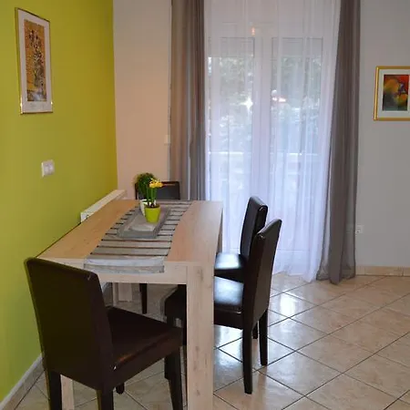 Lussy Apartment Pula